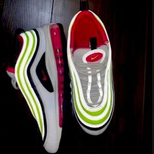 Nike air max size 7Y (fits like a women’s 8.5)